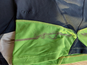 Nike naiste topid, S ja XS, 2tk (2 foto / 3)