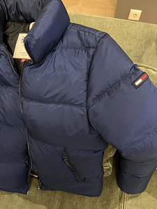Пуховик Tommy Hilfiger (2 фото из 4)