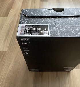 Jordan 4 Retro Military Black (6 foto / 6)