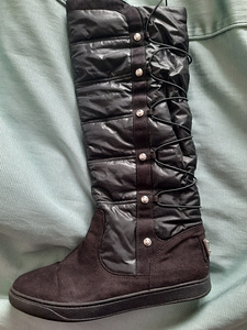 Женские сапожки,GUESs (3 фото из 5)