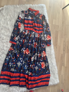 Красивое платье (2 фото из 3)