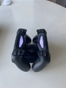 Продам пс4 + 2 пульта (4 фото из 5)