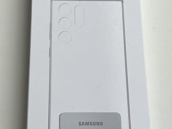 Samsung Galaxy S22 Ultra Clear Standing Cover