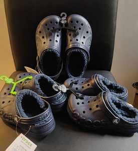 Uus.Crocs baya lined clog. Suurused 28-35 (1 foto / 2)