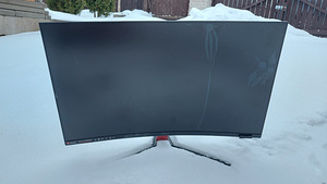 Mängu monitor MSI (1 foto / 8)