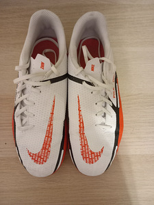 Müüa futsali kingi (2 foto / 4)