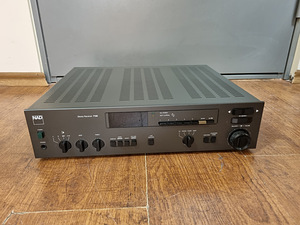 Стереоприемник nAD 7130 AM/FM (1 фото из 3)