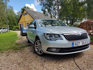 Skoda Superb 1.6tdi 2014 (3 foto / 5)