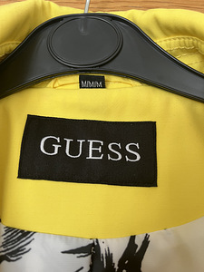 Guess pintsak (4 foto / 6)