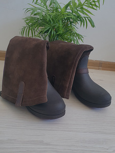 Stiilsed saapad kevadistele Crocs (1 foto / 3)