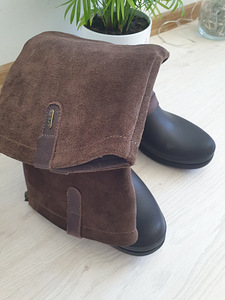 Stiilsed saapad kevadistele Crocs (2 foto / 3)