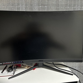 Msi mag 272c