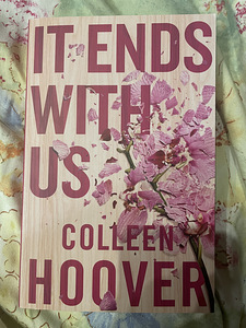 Книга/Raamat/Book “It Ends With Us” by Colleen Hoover (1 фото из 1)
