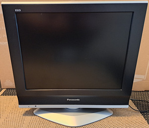 Panasonic 20” LCD TV (1 foto / 5)