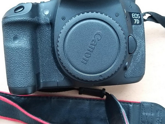 CANON EOS 7D body