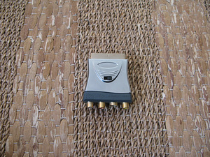 SCART - 3RCA/S-Video Hi-End Profitec adapter (1 foto / 2)