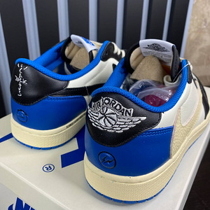 NIKE Jordan 1 Low Fragment x (2 фото из 3)