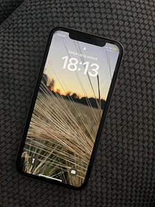 iPhone 11 64гб (2 фото из 3)