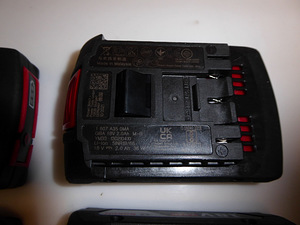 Аккумулятор Bosch GBA18v 2.0Ач Новый (5 фото из 6)