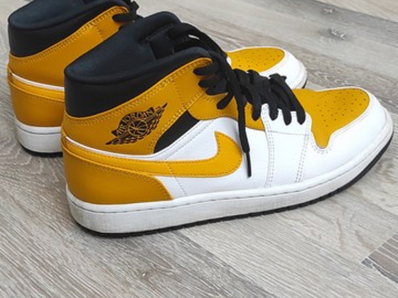 Продам мужские кроссовки Nike Air Jordan