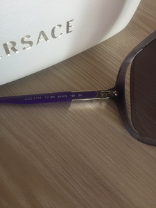 Очки Versace (3 фото из 3)