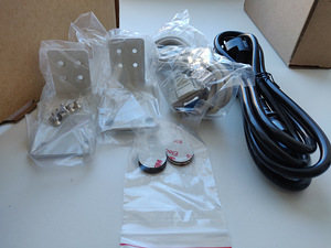 Fortinet FortiSwitch 124F 24x GE RJ45 and 4x 10GE SFP+ (6 foto / 8)