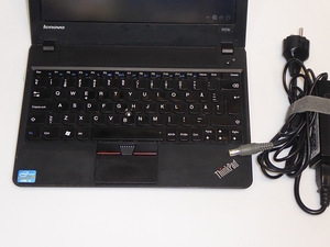 Sulearvuti Lenovo ThinkPad X121 + laadija (5 foto / 6)
