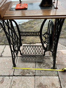 Singer Husgvarna (1 фото из 3)