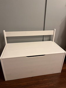 Puidust mänguasjakast 87x42x38 (1 foto / 4)