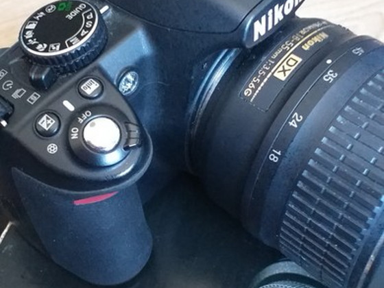 Nikon D3100 kaamera
