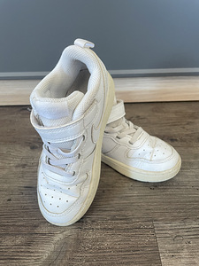 Nike tossud s. 27 (2 foto / 3)