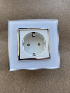 Pistikupesad ja lülitid Smart Home (2 foto / 10)