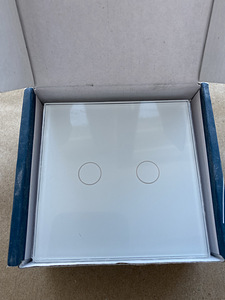 Pistikupesad ja lülitid Smart Home (7 foto / 10)
