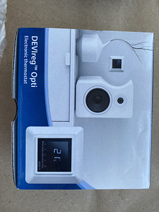 Pistikupesad ja lülitid Smart Home (8 foto / 10)