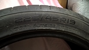 Шины 225/45/R19 (8 фото из 10)
