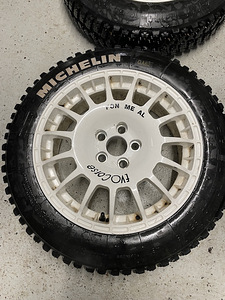 5x100 16x5,5" EVOCorse piigiveljed + Michelini titepiigid (3 foto / 8)