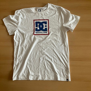 Футболка DC (1 фото из 1)