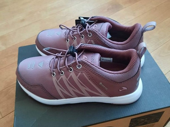 Новые кроссовки viking gtx номер 28 и 31