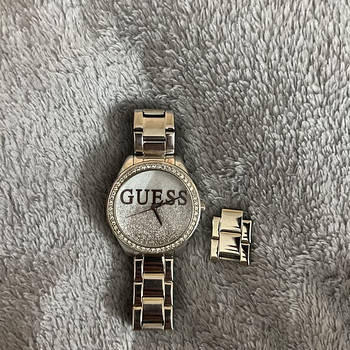 Часы GUESS
