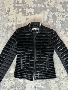 Guess (1 фото из 4)