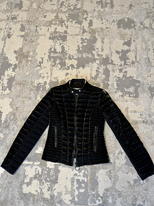 Guess (3 фото из 4)