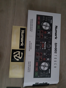 Dj controller (1 foto / 2)