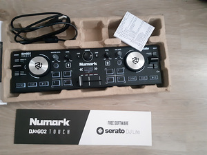 Dj controller (2 foto / 2)