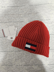 Uus laste Tommy Hilfiger müts originaal (1 foto / 4)