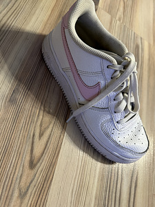 Кроссовки nike (4 фото из 4)