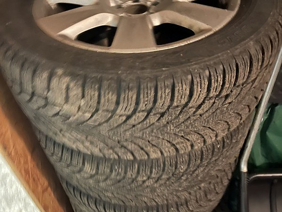 Audi Оригинал. 235/55/18 M+S Nokia Hakk. 6-7 m . 4 ШТ