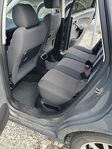 SEAT Altea XL 1.9 77kw 2010 (12 foto / 14)