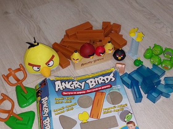 Игрушки