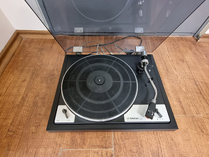 Teleton P100 2-Speed Belt-Drive Turntable (1 foto / 6)