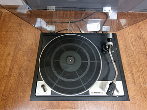 Teleton P100 2-Speed Belt-Drive Turntable (4 foto / 6)